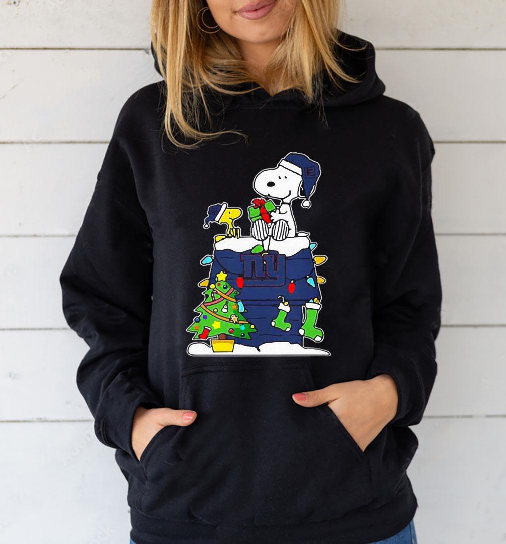 NFL New York Giants Snoopy And Woodstock Christmas Shirt