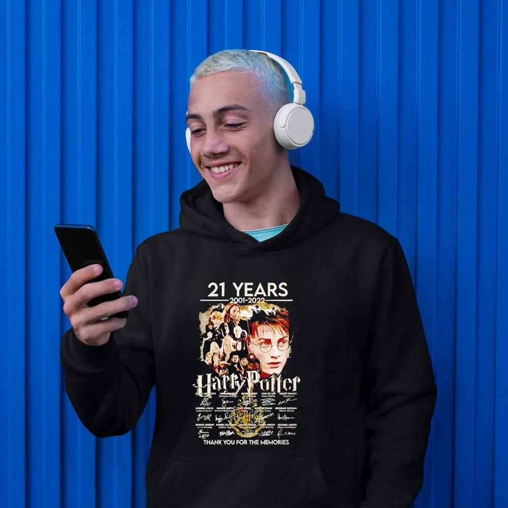 hh235 21 years 20012022 harry potter thank you for the memories signatures shirt hoodie - 21 years 2001-2022 Harry Potter thank you for the memories signatures shirt