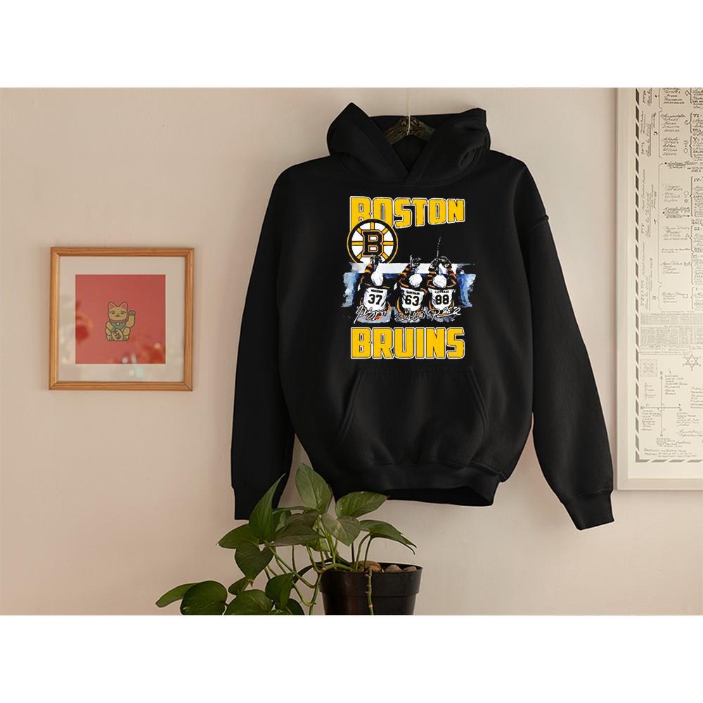 hh26 boston bruins teams brad marchand patrice bergeron and david pastrnak signatures shirt hoodie - Boston Bruins Teams Brad Marchand Patrice Bergeron and David Pastrnak signatures shirt