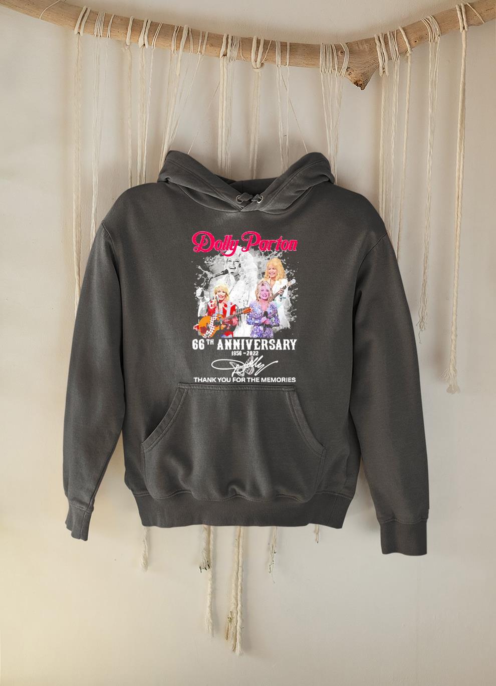 Dolly Parton 66th Anniversary 1956-2022 signature shirt 1 Independencedayshirt News