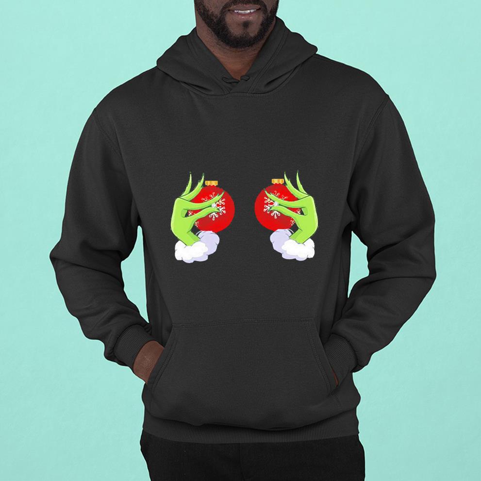 The Grinch hand holding boobs ornament shirt 1 Greatfuldeadshirts News