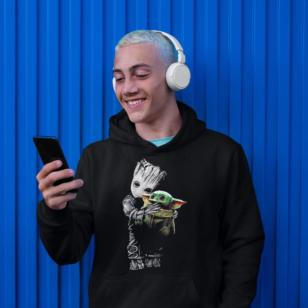 Baby Groot hug baby Yoda shirt 1