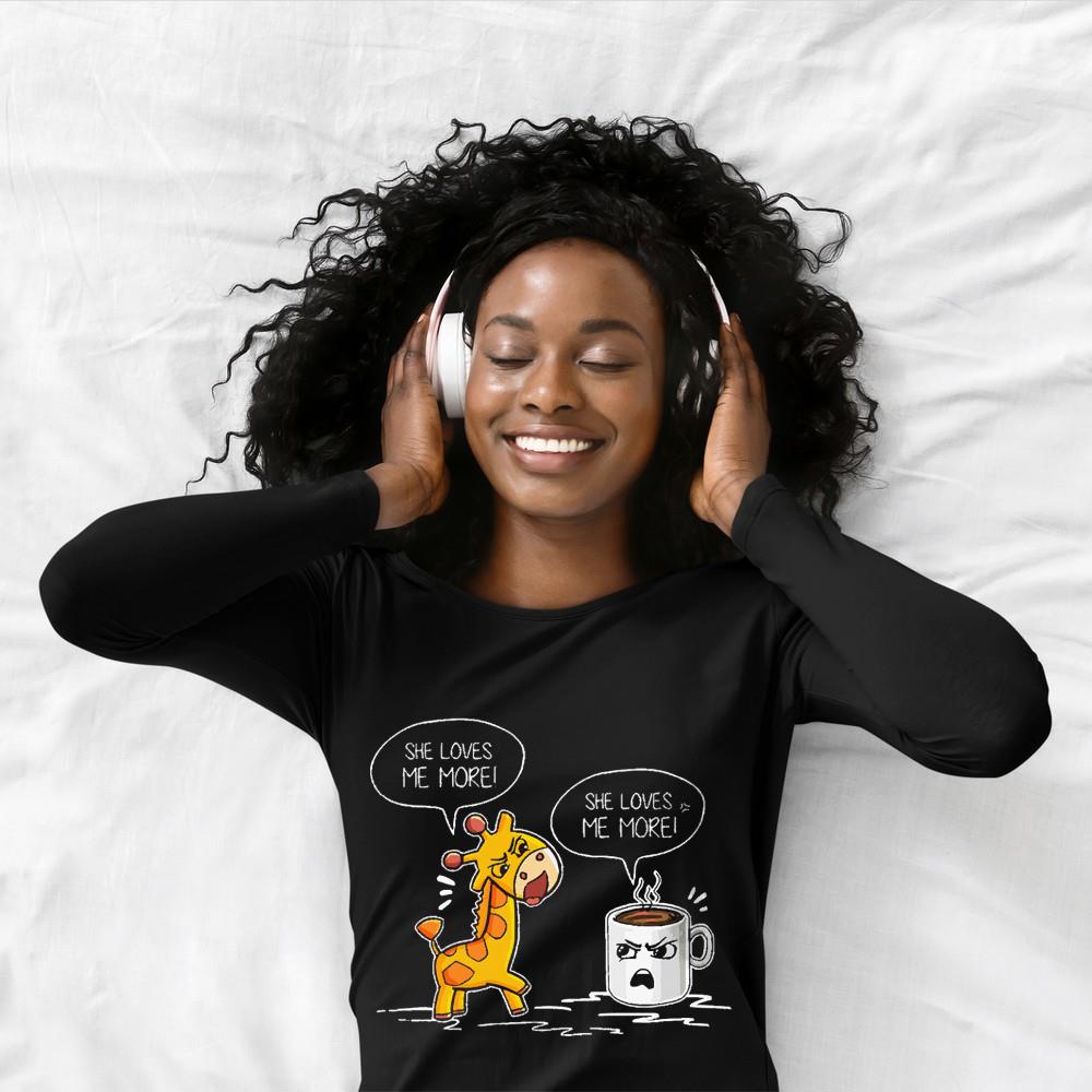 Giraffe and mug she loves me more shirt 1
