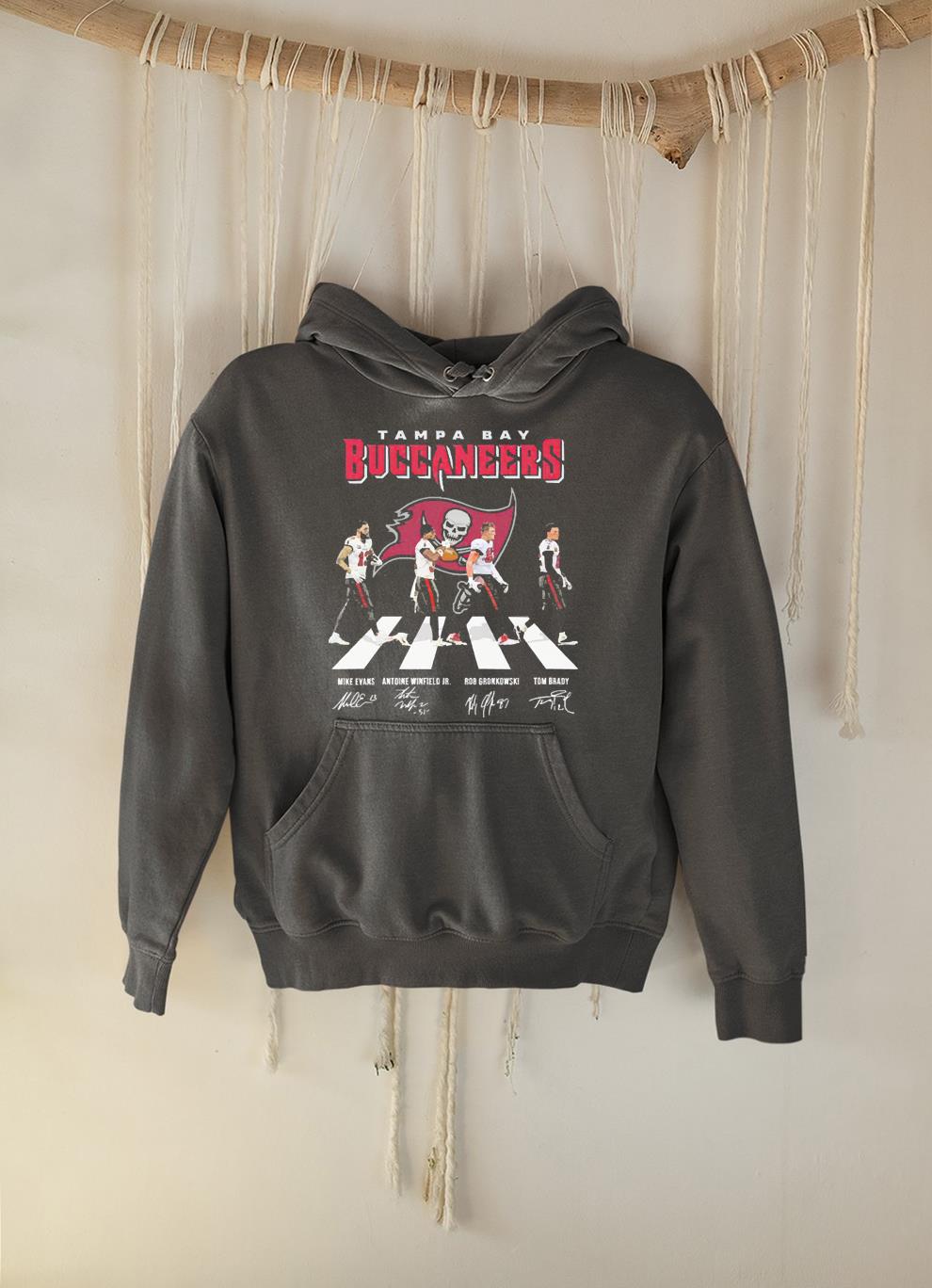 Tampa Bay Buccaneers Evans Winfield Gronkowski And Brady Abbey Road Signatures Shirt 1 Clothing