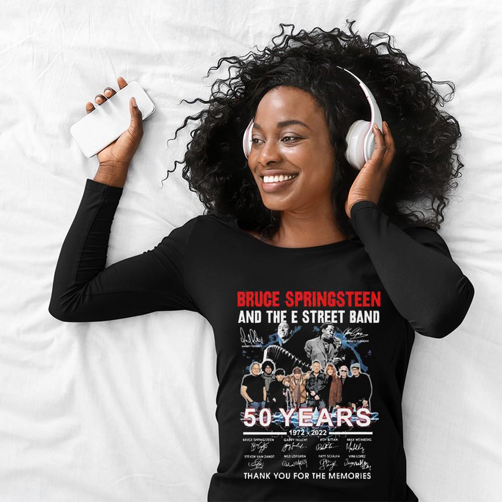 Bruce Springsteen And The E Street Band 50 Years 1972-2022 Thank You For The Memories Signatures shirt 61 nurseteeshirt News